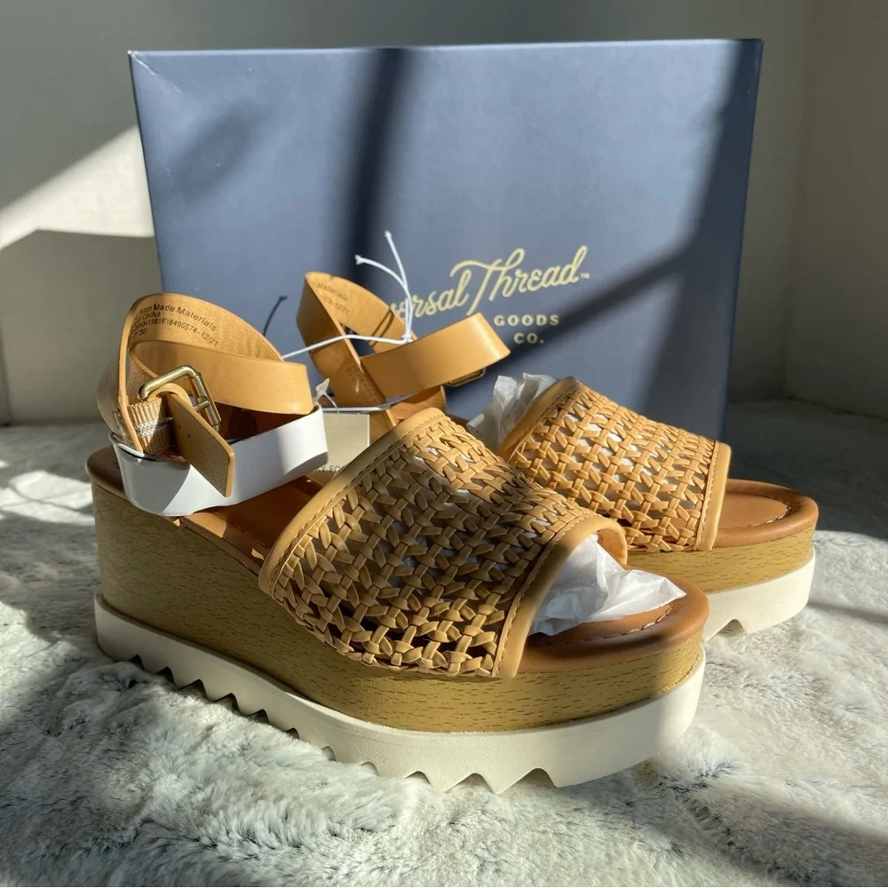 Universal Thread Alba Memory Foam Wedge Platform Sandals, Tan, Women's